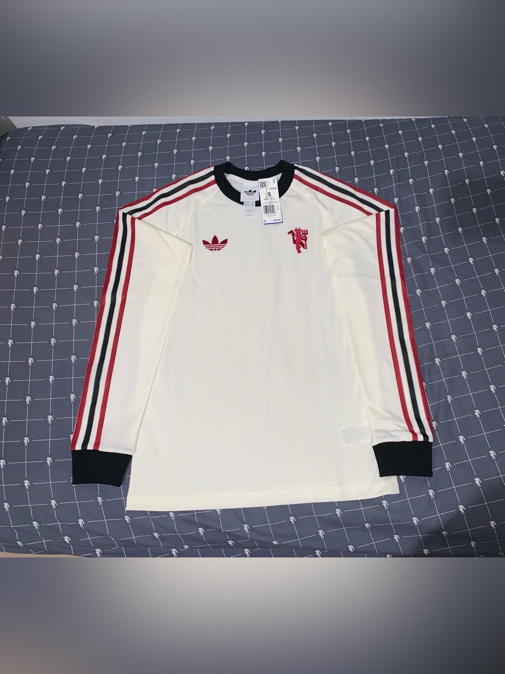 Adidas Originals Manchester United Long Sleeve T-Shirt JZ2235 Size: Small